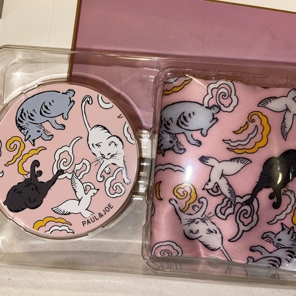 Paul & Joe Japan Limited Cat Edition Powder Set - Picture 4 of 7
